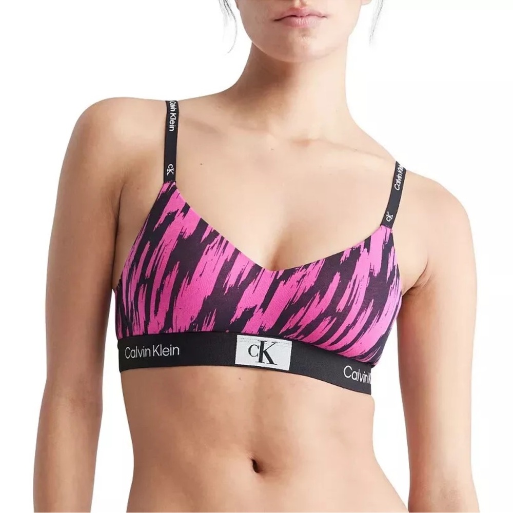 NWT CALVIN KLEIN WOMEN'S LIGHTLY LINED BRALETTE QF7218 IN PALACE PINK TIGER XL - Picture 1 of 1